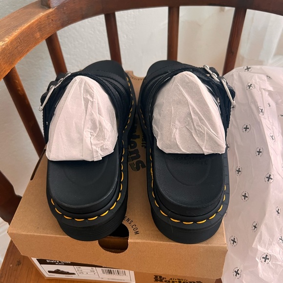 Dr. Martens Women's Slide Sandal, Black Hydro Leather 7 - Picture 4 of 5